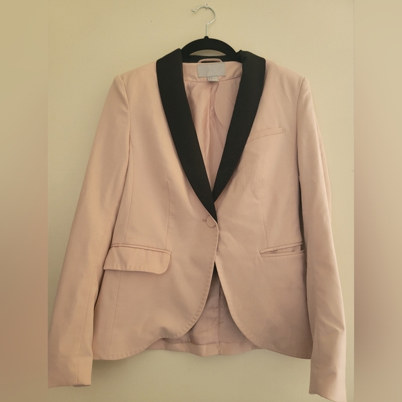H & M Blazer - Picture 2 of 7